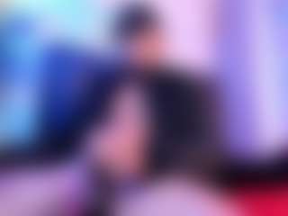 Live cam show with MichaelHanks - Average on Cam Slut
