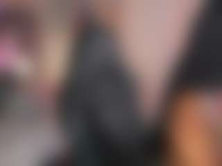 Live cam show with SilviaYates - Brown Eyes on hrnylive.com