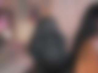 Live cam show with SilviaYates - Blowjob on UwU Esports