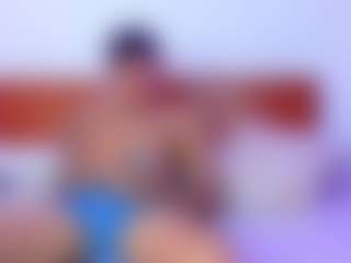 Live cam show with Skook-Gray - Tease on CamwithHer