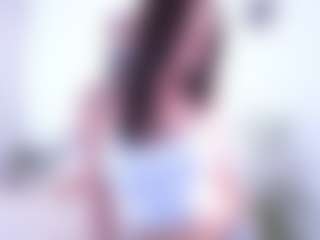 Live cam show with Beronika - Petite on studioflirtlive.com