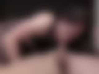 CrimsonMelody's Live Sex Cam Show