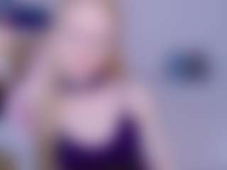 Live cam show with cut1ecut1e - Pantyhose on Milfs Live