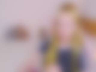 Live cam show with cut1ecut1e - Petite Teen (18+) on Camsoda