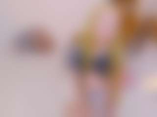 Live cam show with cut1ecut1e - Petite Teen (18+) on Camsoda