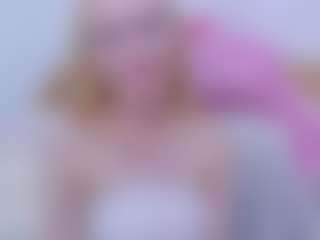 Live cam show with cut1ecut1e - Moaning on sexylive.show
