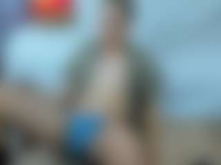 Live cam show with DriftedPulse - Tease on Dolls Live