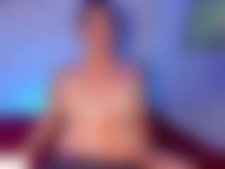 Live cam show with Missmegan - Drinking on Instabang