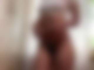 NellaTays's Live Sex Cam Show