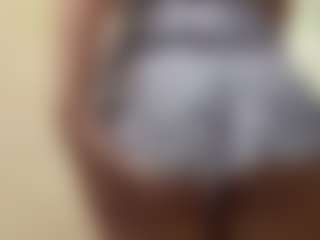 NellaTays's Live Sex Cam Show