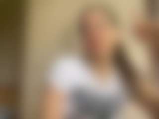 NellaTays's Live Sex Cam Show