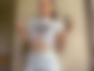 NellaTays's Live Sex Cam Show