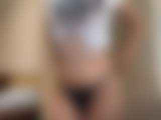 NellaTays's Live Sex Cam Show