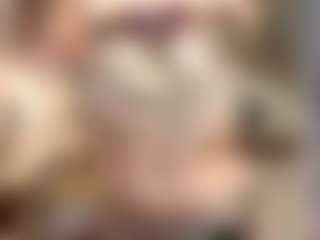 Live cam show with NellaTays - Cock Rating on CamwithHer