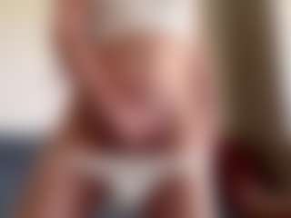 NellaTays's Live Sex Cam Show