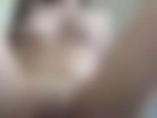 Live cam show with NellaTays - Ass Bouncing on Cam Slut