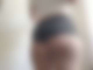 NellaTays's Live Sex Cam Show