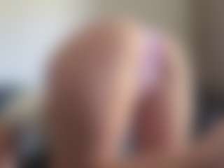 NellaTays's Live Sex Cam Show