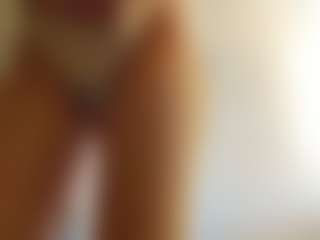 NellaTays's Live Sex Cam Show