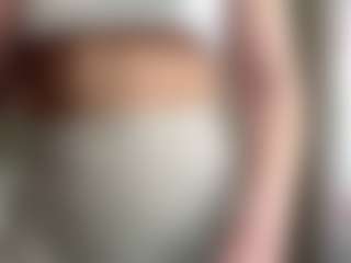 Live cam show with NellaTays - Drinking on madthumbs