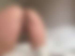 NellaTays's Live Sex Cam Show