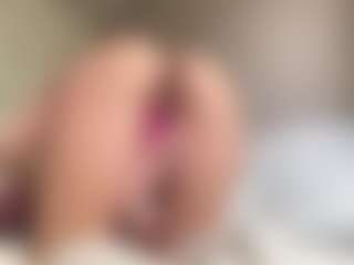 NellaTays's Live Sex Cam Show