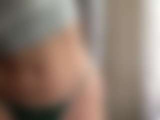 NellaTays's Live Sex Cam Show