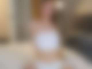 Live cam show with OlimpiaSchatzel - Facial on StripNow