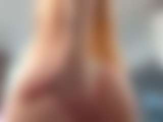 Live cam show with OlimpiaSchatzel - Facial on Cam Slut