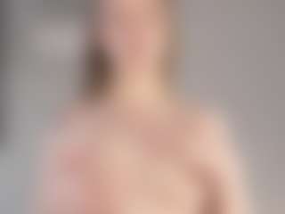 Live cam show with OlimpiaSchatzel - Oil on Camsoda