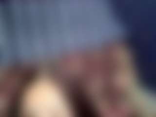 Live cam show with SenaEddinger - Strip on eurowanks.com
