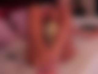 DeliaSmith MILF webcam performer live streaming
