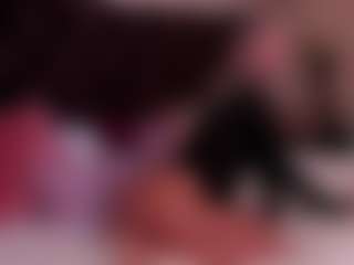 Live cam show with DeliaSmith - Small Tits on sexylive.show