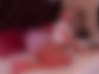DeliaSmith MILF webcam performer live streaming