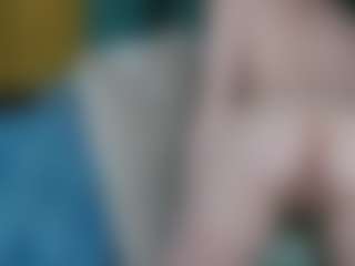 LeiaHux's Live Sex Cam Show
