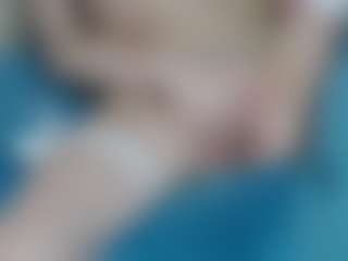 LeiaHux's Live Sex Cam Show