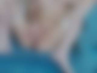 Live cam show with LeiaHux - Teen (18+) on Chatstar