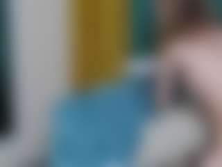 LeiaHux's Live Sex Cam Show