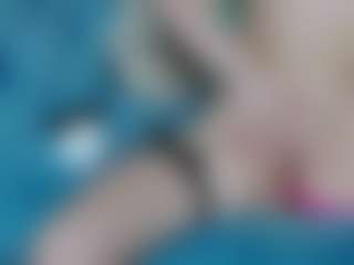 Live cam show with LeiaHux - Teen (18+) on Gym Cam Girls