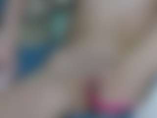 Live cam show with LeiaHux - Sexwebcam on nudelive.tv