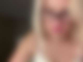 MaribethWheelis's Live Sex Cam Show