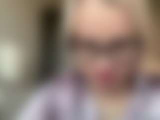 MaribethWheelis's Live Sex Cam Show