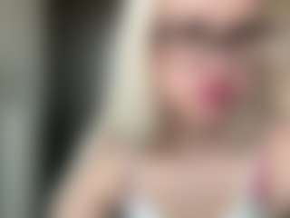 MaribethWheelis's Live Sex Cam Show