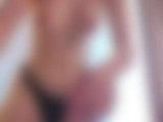 Live cam show with Mary Gardner - Big Tits on studioflirtlive.com