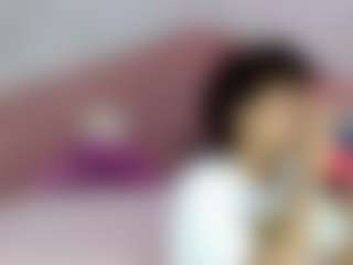 Live cam show with Matiwhottx - Brown Eyes on livesuperchat.net