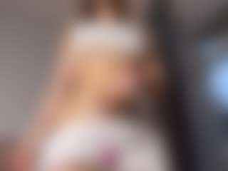 Live cam show with Mia-Nostalgia - White on live18s.com | united states