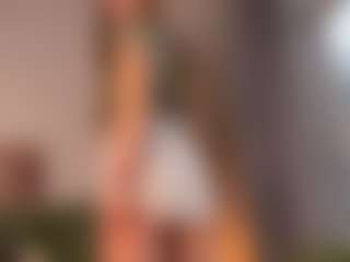 Live cam show with Mia-Nostalgia - Nails on Camsoda.co