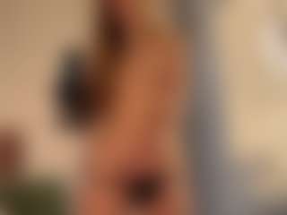 Mia-Nostalgia's Live Sex Cam Show