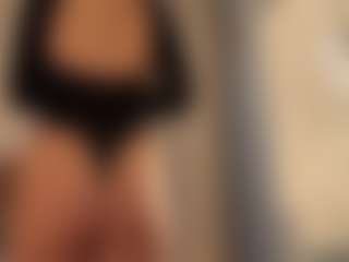 Mia-Nostalgia's Live Sex Cam Show