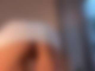 Mia-Nostalgia's Live Sex Cam Show